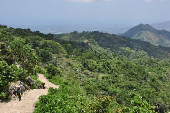 O caminho morro acima até a Citadelle, no norte do Haiti